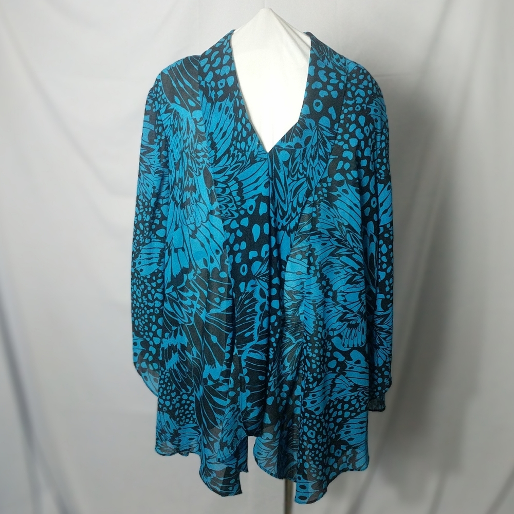 Blue flower printed blouse from avenue